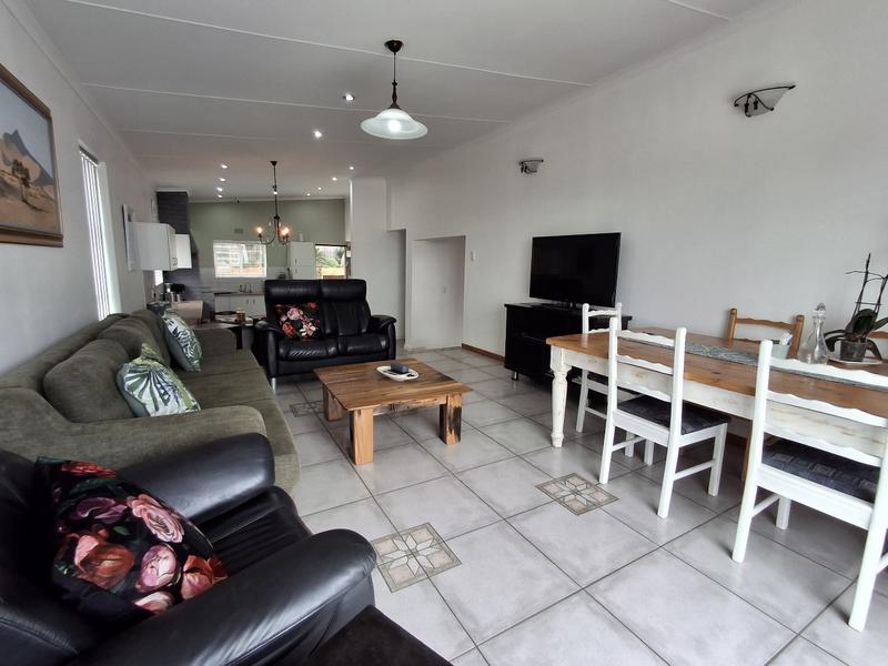 4 Bedroom Property for Sale in Sandy Point Western Cape